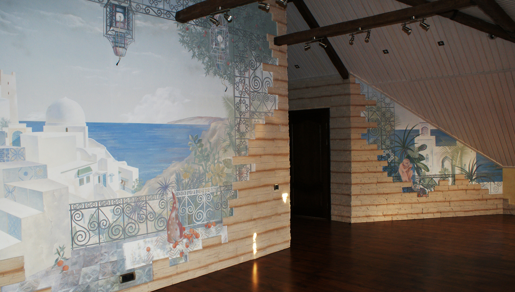 роспись мансарды в мавританском стиле